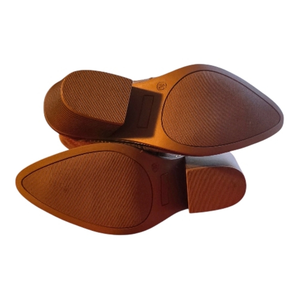 Brown Westwrn Ankle Boots - Picture 4 of 4
